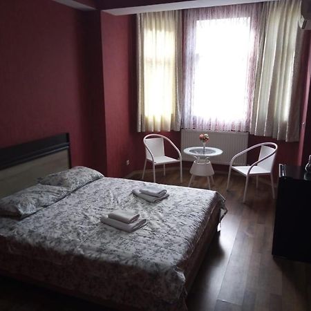 Jijavadze-Kraeh Apartment Μπατούμι Εξωτερικό φωτογραφία